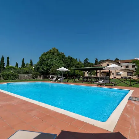 Apartment In With Pool